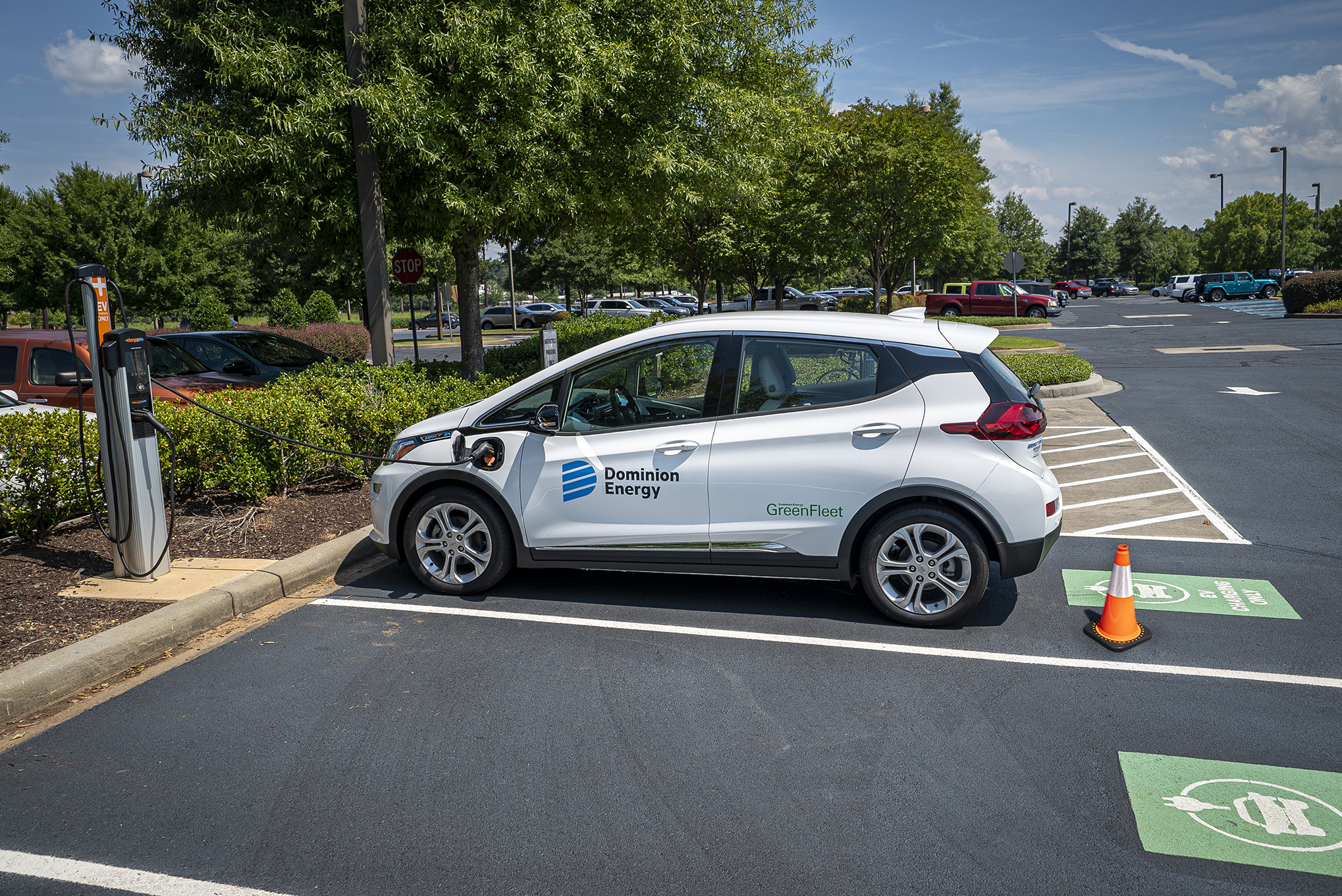 EV Fleet Car Charging at a Commercial Station